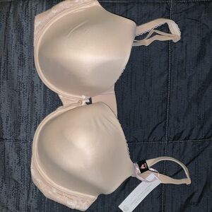 Victoria’s Secret body by Victoria size 40D